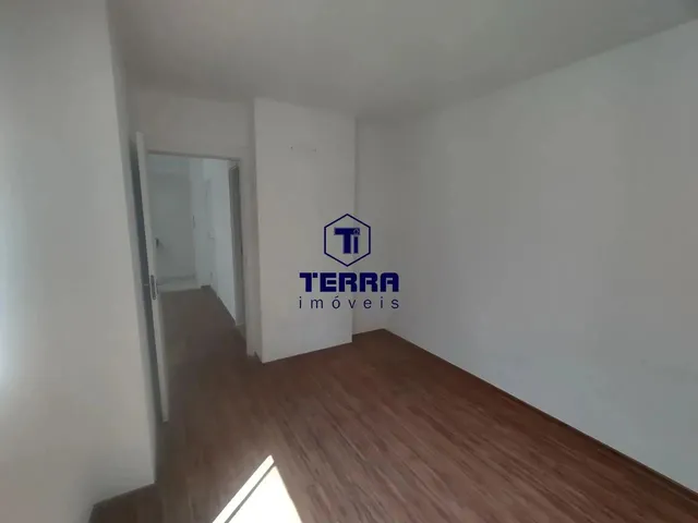 Imagem: O apartamento possui 2 Dormitórios, 1 Banheiro, 1 Vaga na
