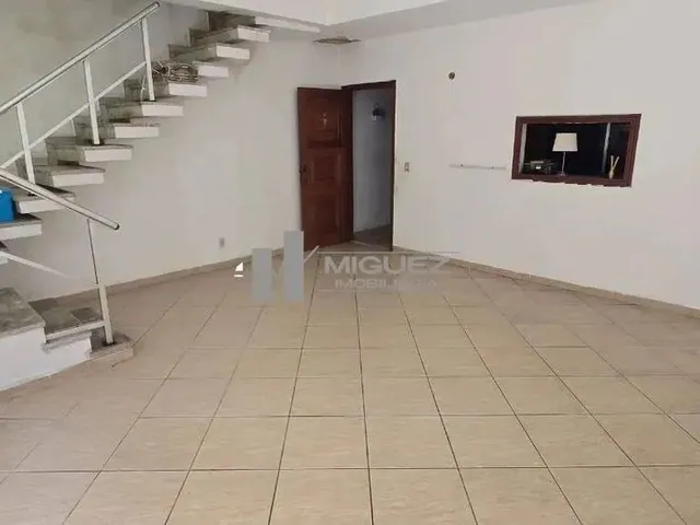 Imagem 5: Apartamento Tipo Casa - Rua Jorge Rudge (Vila Isabel). 2 Salas, 6 Quartos, Sendo 1 Suíte