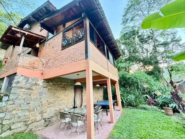 Imagem 1: Imóvel para Aluguel Tem 200 Metros Quadrados com 3 Quartos