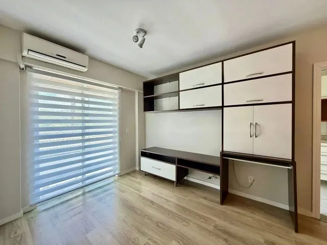 Imagem 2: Imóvel para Aluguel Tem 66 Metros Quadrados com 2 Quartos em Pantanal - Florianópolis