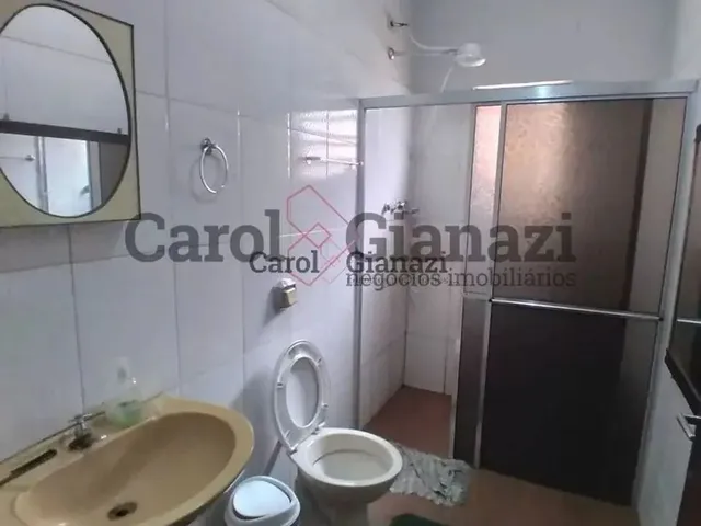 Imagem: A casa possui 2 Dormitórios, 1 Banheiro, 135m² de Área e