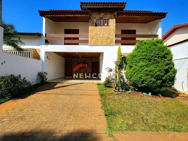 Imagem: Casa de Condomínio em Rua Sérgia Curraleiro
