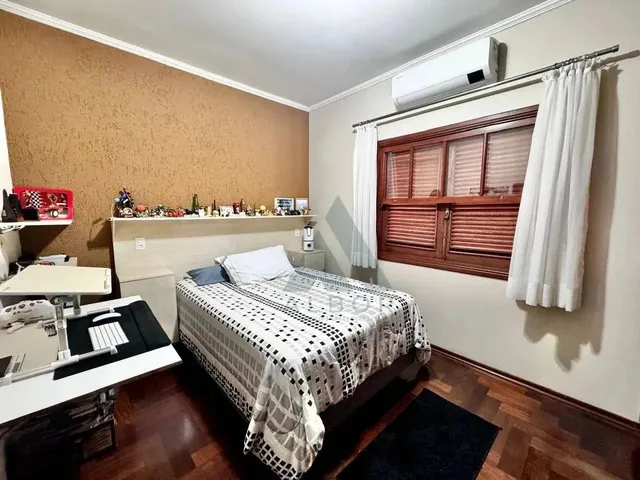Imagem 2: Casa com 3 Dormitórios À Venda, 210 M² por R$ 790.000 - Jardim Shangri-Lá