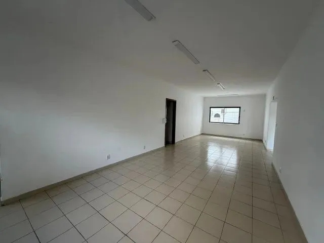 Imagem 2: Casa Comercial Casa com 5 dormitórios