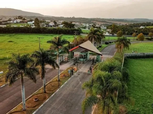 Imagem: Casa de Alto Padrão À Venda - Condomínio