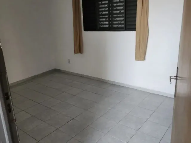 Imagem 11: Apto Edifício Telles, 2 Dormitórios, 1 Sala, 1 Cozinha, 1 Banheiro e Lavanderia