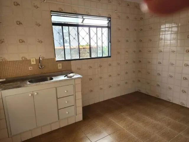 Imagem 3: Apto Edifício Telles, 2 Dormitórios, 1 Sala, 1 Cozinha, 1 Banheiro e Lavanderia