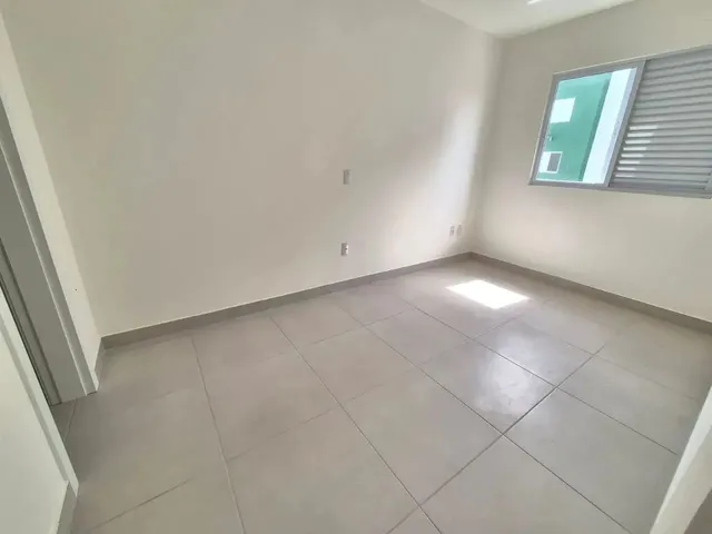 Imagem 8: Imóvel para Venda Possui 62 Metros Quadrados com 2 Quartos em São Luiz - Criciúma - Sc