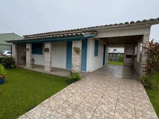 Imagem: Casa de 3 Dormitórios no Centro - Balneário