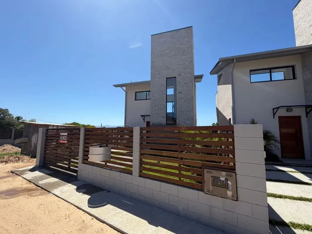 Imagem: Vendo Sobrado Recém Construído na Praia
