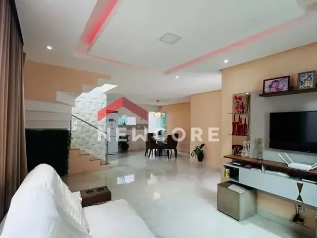Imagem: Casa de Condomínio em Rua Doutor Gerino