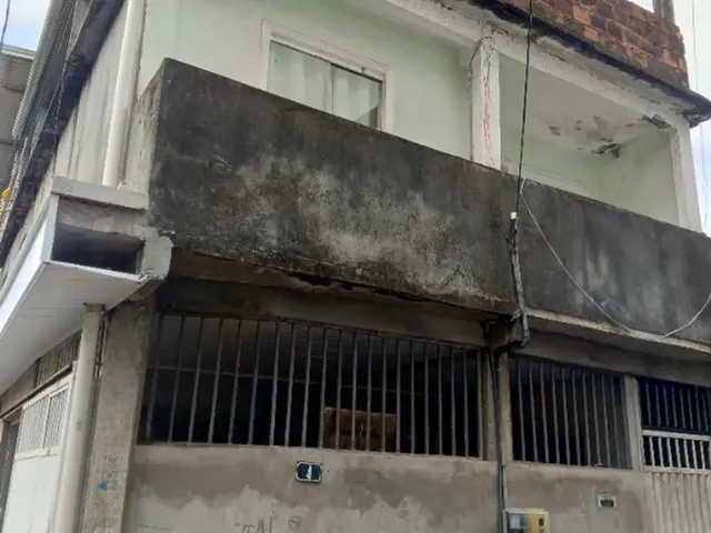 Imagem 7: Vendo Casa com Três Comercio Bem Localizada em Simões Filho,Cia1 Vida Nova (Atrás