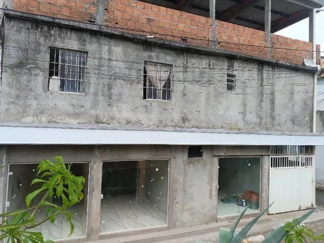 Imagem 4: Vendo Casa com Três Comercio Bem Localizada em Simões Filho,Cia1 Vida Nova (Atrás