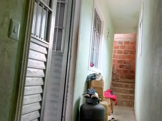 Imagem 6: Vendo Casa com Três Comercio Bem Localizada em Simões Filho,Cia1 Vida Nova (Atrás