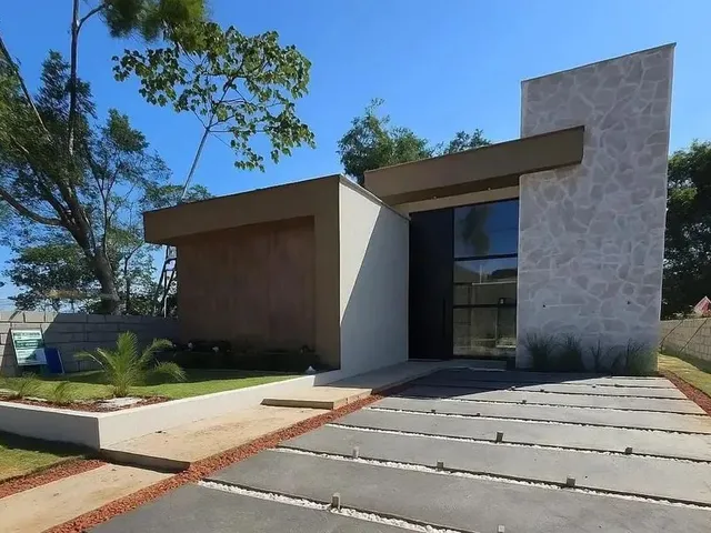 Imagem: A casa em condomínio possui 3 Dormitórios, 3 Suítes, 4