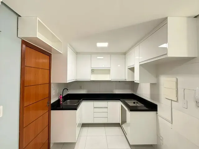 Imagem 4: Casa Ampla Duplex 4/4 Sendo 3 Suítes - 500M2 da Praia - Ipitanga - Cond. Fechado