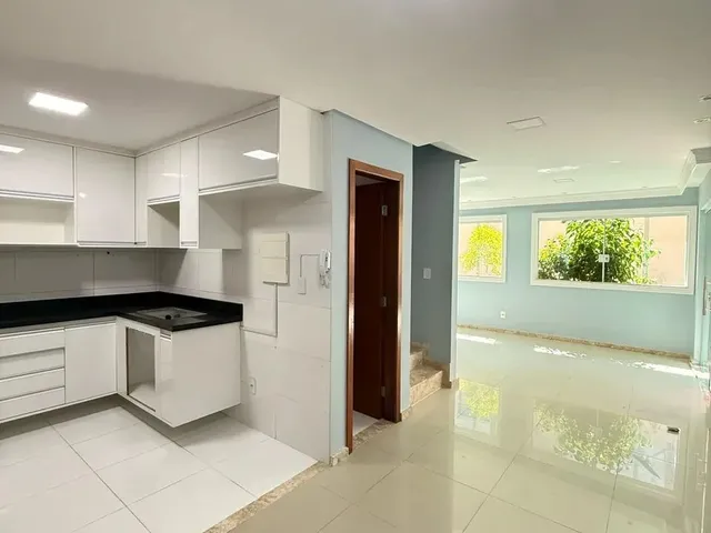 Imagem 5: Casa Ampla Duplex 4/4 Sendo 3 Suítes - 500M2 da Praia - Ipitanga - Cond. Fechado