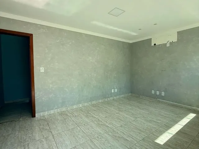 Imagem 13: Casa Ampla Duplex 4/4 Sendo 3 Suítes - 500M2 da Praia - Ipitanga - Cond. Fechado