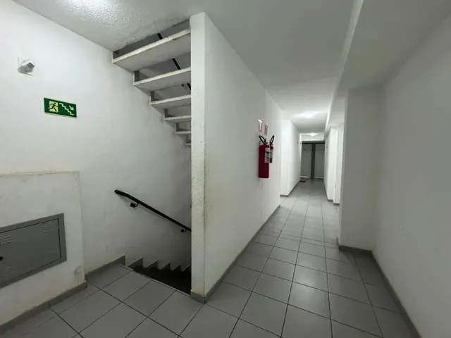 Imagem 15: Lindo 2/4 - Abrantes - 2º Andar - Piscina - Campo de Futebol - Sentido L. de Freitas