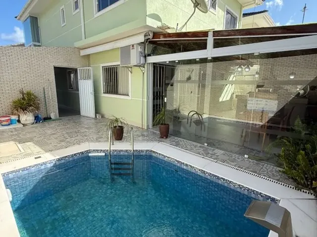 Imagem: Casa para Venda 5/4 Dormitórios com Piscina