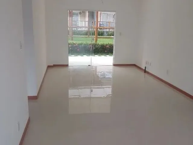Imagem: Casas Térreas e 1° Andar na Estrada do