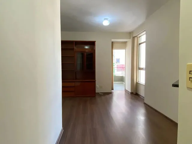 Imagem 15: 2 Quartos com Varanda e Vaga no Centro para Locação