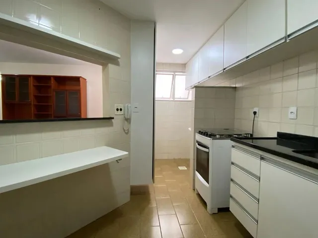 Imagem 3: 2 Quartos com Varanda e Vaga no Centro para Locação