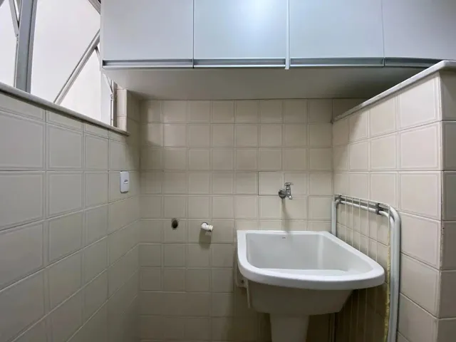 Imagem 12: 2 Quartos com Varanda e Vaga no Centro para Locação
