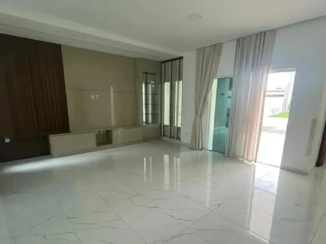 Imagem 14: Casa Duplex Semimobiliada no Condomínio Jardins da Serra, Disponível Venda e Aluguel