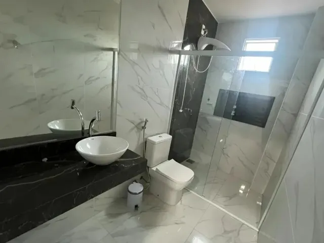 Imagem 13: Casa Duplex Semimobiliada no Condomínio Jardins da Serra, Disponível Venda e Aluguel