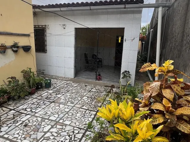 Imagem 2: Vendo 2 Casas Casa com 2 dormitórios