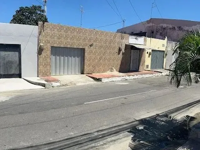 Imagem 7: Casa com 4 Dormitórios À Venda, 180 M² por R$ 290.000,00 - Jereissati II