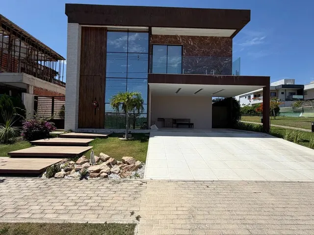 Imagem: Casa com Um Terreno Ao Lado da Área Verde