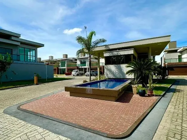 Imagem: Casas Duplex com Três Suítes no Condomínio