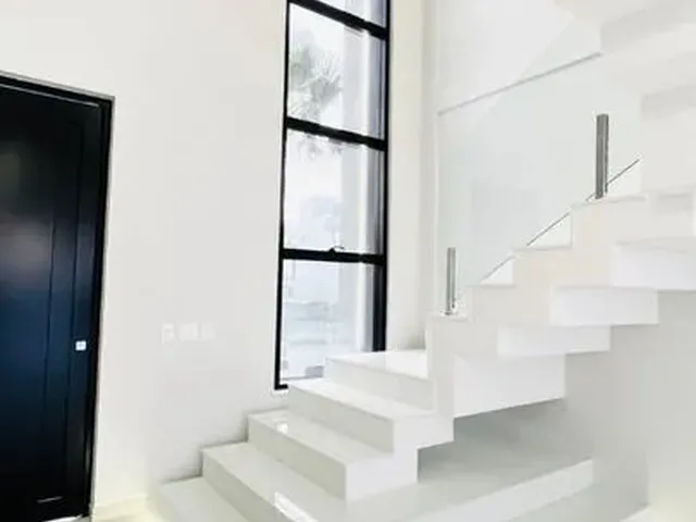 Imagem 3: Casa com Seis Quartos Sendo Quatro Suites na Cidade Alpha - Eusébio 330M²