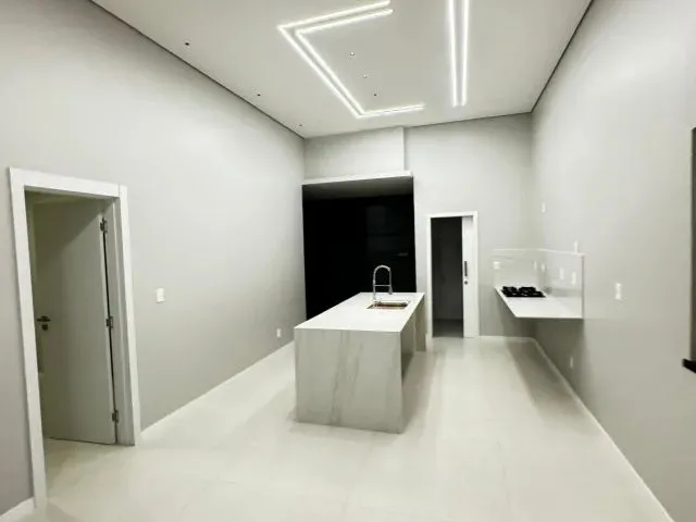 Imagem 2: Casa com Três Suítes com Closet na Cidade Alpha Terras 4 -160M²