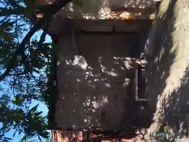 Imagem 3: Vendo Ou Troco Casa. Varanda, Área de serviço, 1 Banheiroe1...