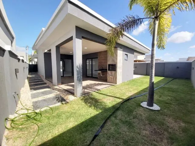 Imagem 3: Casa com Três Suítes no Condomínio Jardins do Lago - Eusébio - 180M²