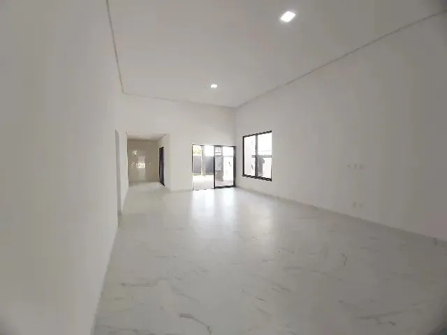 Imagem 2: Casa com Três Suítes no Condomínio Jardins do Lago - Eusébio - 180M²
