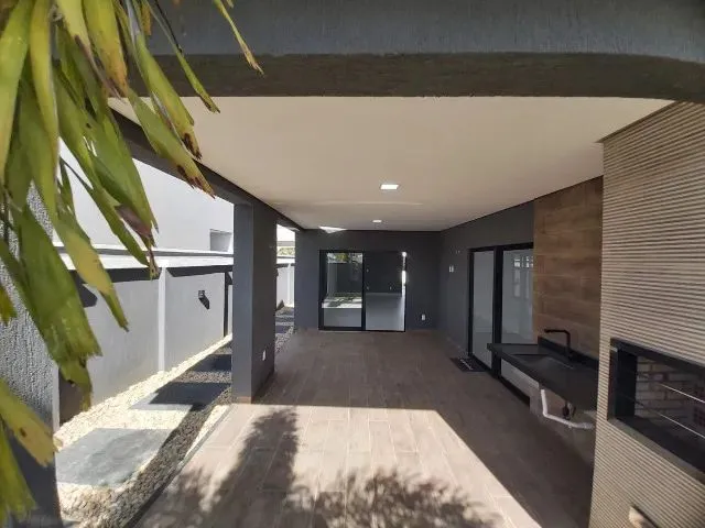 Imagem 5: Casa com Três Suítes no Condomínio Jardins do Lago - Eusébio - 180M²