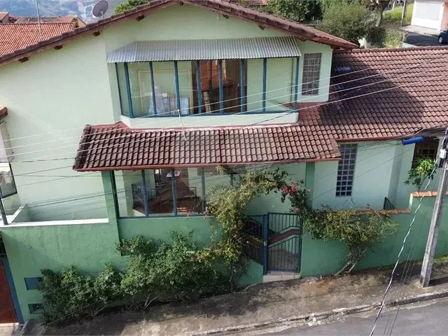 Imagem 9: Casa com 3 Quartos À Venda em Centro - Mg