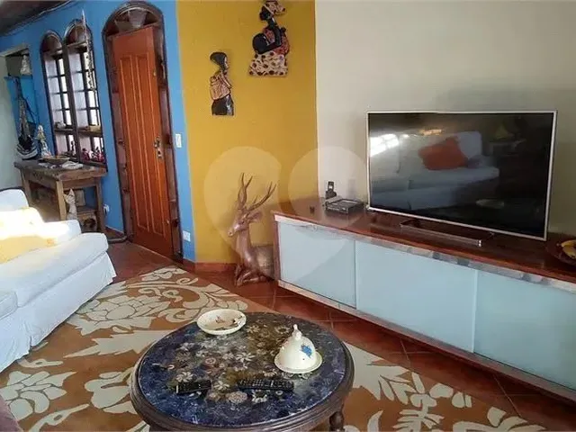Imagem 3: Casa com 3 Quartos À Venda em Centro - Mg