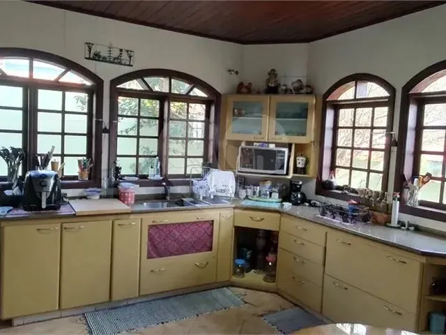 Imagem 6: Casa com 3 Quartos À Venda em Centro - Mg