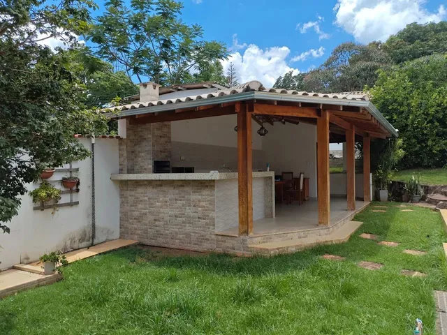 Imagem 4: Casa Ampla e Bem Localizada a Venda! Mais de 1000 M2 de Área Construída Local Seguro !!