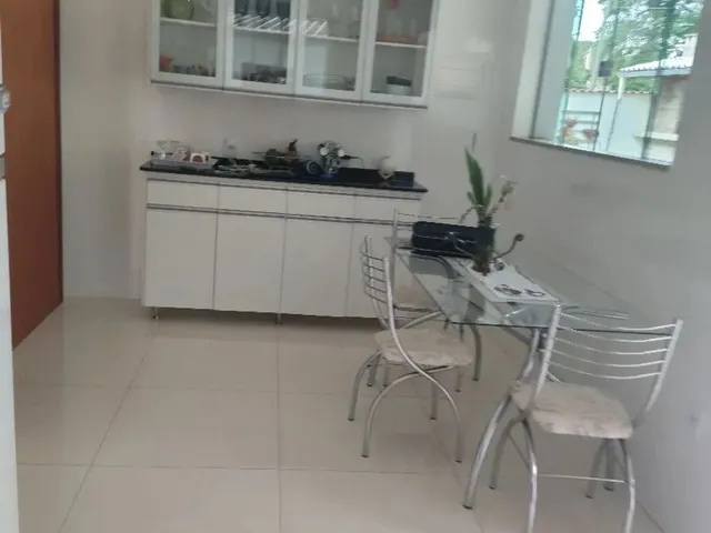 Imagem 10: Casa Ampla e Bem Localizada a Venda! Mais de 1000 M2 de Área Construída Local Seguro !!