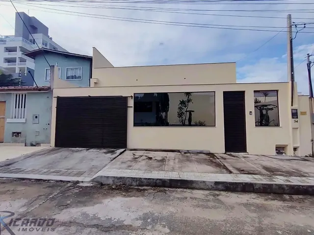 Imagem: Residência Luxuosa com 4 Quartos e 2 Suítes