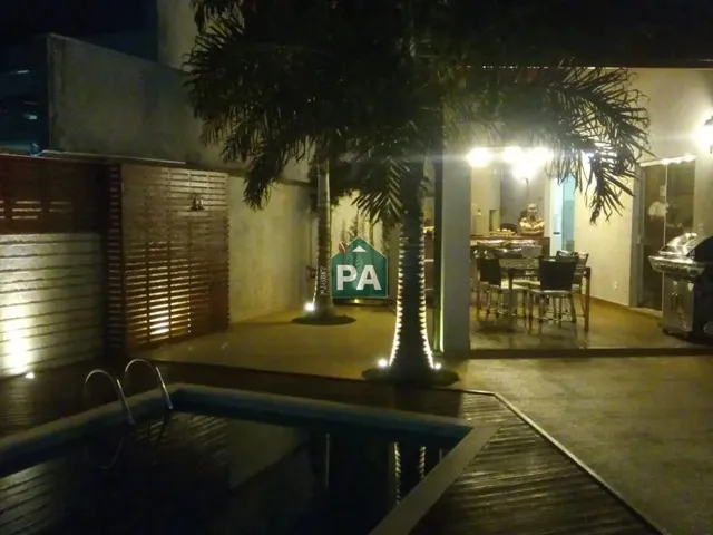 Imagem: Casa À Venda com 03 Suítes, 311 M², Jardim