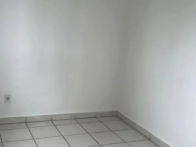 Imagem 2: Aluga-Se Apto de 2 Quartos na Av. Leste Oeste