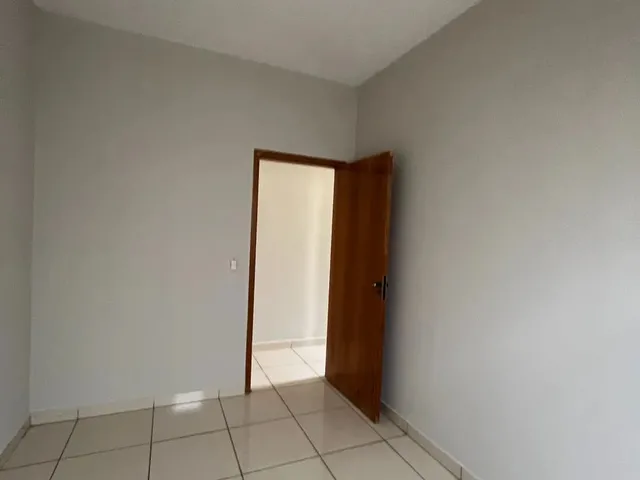Imagem 12: Aluga-Se Casa com 3 Quartos Sendo 1 Suítes, Sala , Cozinha,Área de Serviço Coberta
