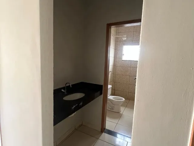 Imagem 8: Aluga-Se Casa com 3 Quartos Sendo 1 Suítes, Sala , Cozinha,Área de Serviço Coberta